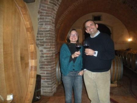 Luca Mittica e Elena Barabesi nella cantina della Fattoria del Colle di Trequanda