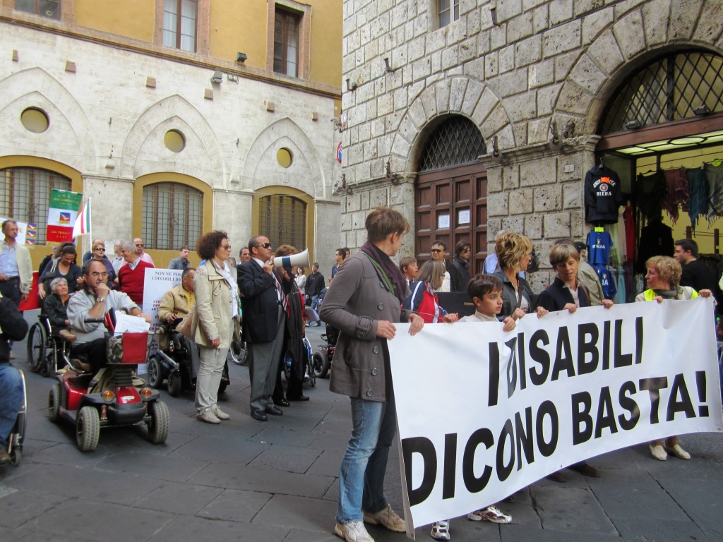 Massimo Vita alla testa del corteo