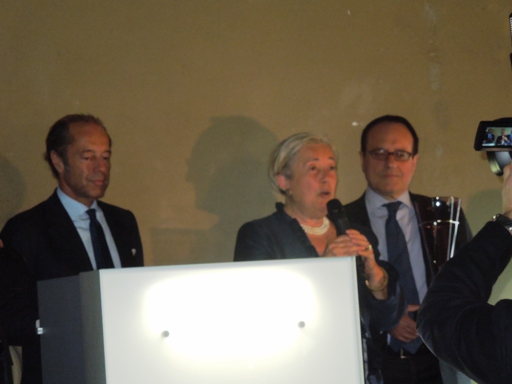 Donatella con Ettore Riello e Giovanni Mantovani nel momento della premiazione