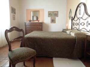 FattoriaDelColle-appartamentoGuardia-camera-matrimoniale