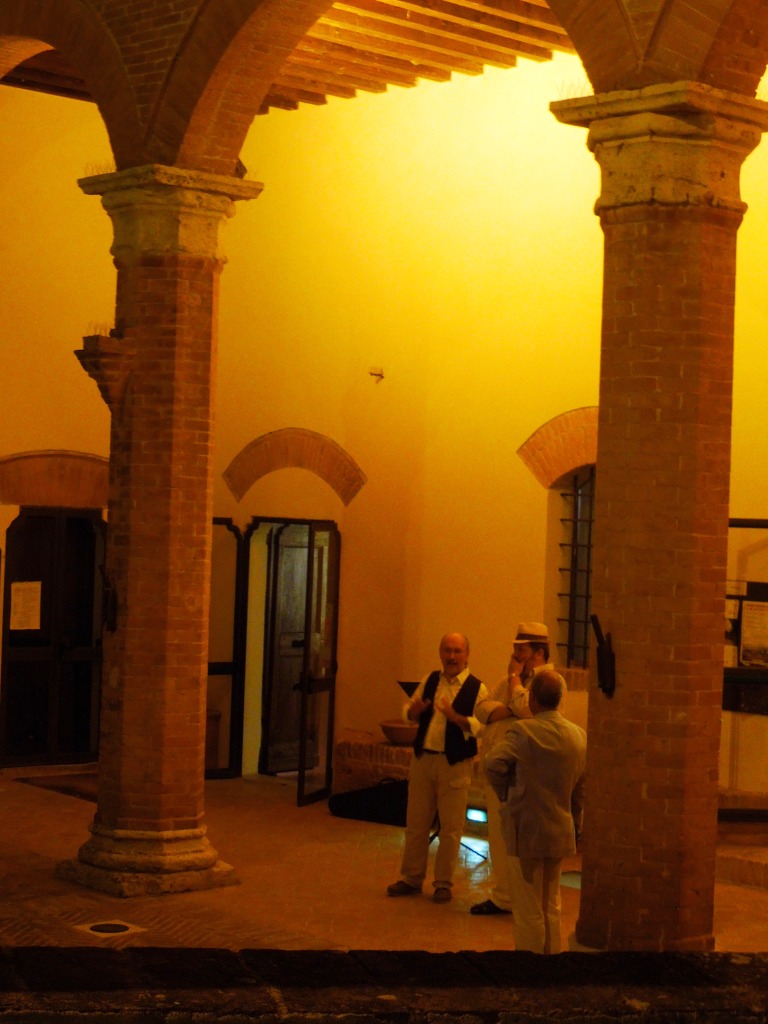 San-Giovanni-D'Asso-stornellatori con Molteni