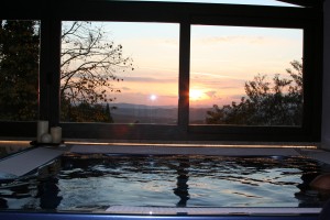 Jacuzzi con vista sulla Val d'Orcia