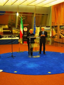 DonatellaCinelliColombini-presents-Brunello wine-to the Council of Europe