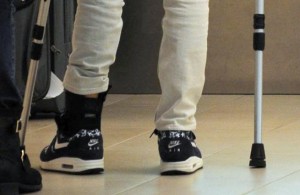 Gianna-Nannini-piede-rotto