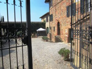 Fattoria del Colle cortile