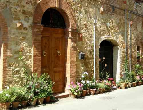 Montisi tipico angolo del paese
