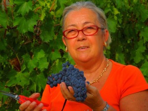 Donatella Cinelli Colombini and Sangiovese grapes