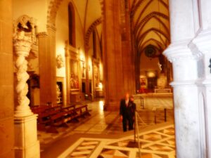 Santa Maria Novella interno Santa Maria Novella apertura per i Lions