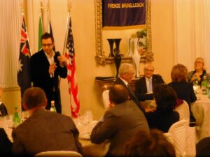 Luca Bianchini presneta la Cena di Natale al Lions Firenze Brunelleschi