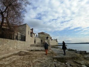 Cittanova le antiche mura sul mare
