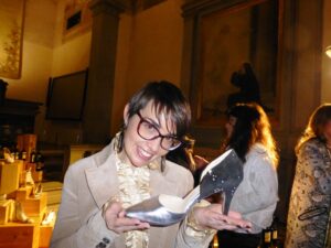 Violante Gardini con scarpa Zoe Lee