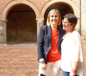 Montalcino Castello Banfi Carlotte Pasqua e Violante Gardini Cinellicolombini Jr Montalcino Castello Banfi Carlotte Pasqua e Violante Gardini Cinellicolombini Jr