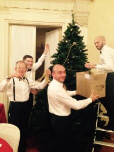 Lions Club Firenze Brunelleschi preparazione dell'albero Lions Club Firenze Brunelleschi preparazione dell'albero