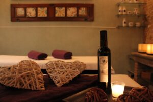 Fattoria del Colle massaggio di coppia con olio extravergine 3