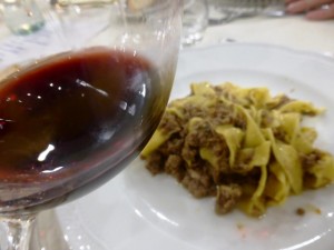 Amarone Allegrini 2010 con pappardelle e antico sugo contadino