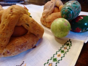 Easter in the Tuscan countryside, Brunello, Montalcino, vino-therapy, Fattoria del Colle; pic nic Easter Monday