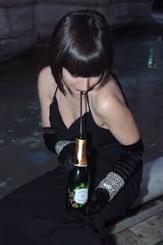 bere vino con la cannuccia