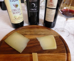 Piena-degustazione-Orcia-e-pecorino-ONAF