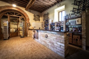 Banco di vendita e degustazione Montalcino Casato Prime Donne