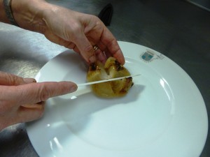patate e cipolle sotto la cenere - Fattoria del Colle