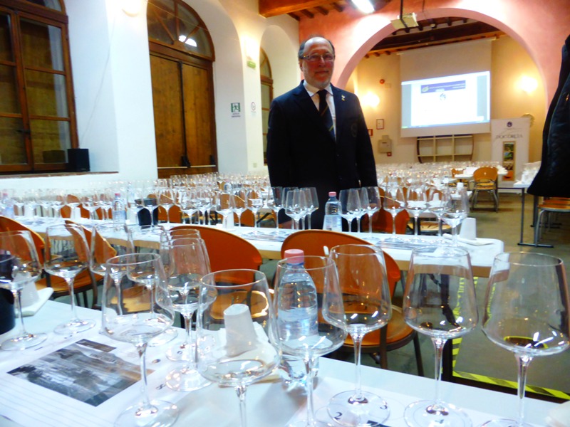 AIS-Arezzo-Massimo-Rossi-Degustazione-DOC-Orcia
