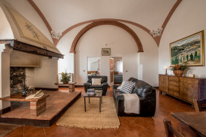 Agriturismo-Toscana-Fattoria-del-Colle-Soggiorno Oliviera (OK2)