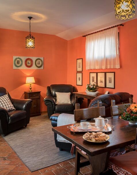 Fattoria del Colle - Farmhouse in Tuscany - Apartment Imbottigliamento
