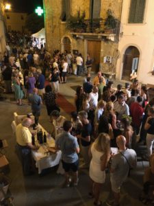 Calici-di-stelle-Castiglion-d'Orcia-banchi-di-assaggio-coi-produttori