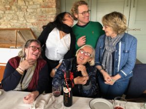 poco-vino-ogni-giorno-leva-la-depressione-di-torno-Gioia-Marzia-Sylvie-Filippo