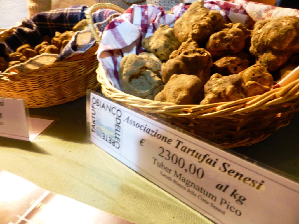 tartufo-bianco-delle-Crete-Senesi