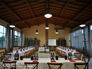 Luci-per-degustare-il-vino-evitare-quelle-forti-e-fredde