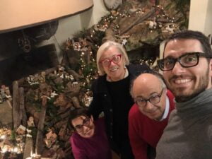 Buon Natale - Cinelli Colombini family nel Presepio della Fattoria del Colle