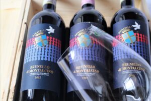 Offerta di 3 annate TOP di Brunello di Montalcino 1997, 2007, 2012 e calici Riedel