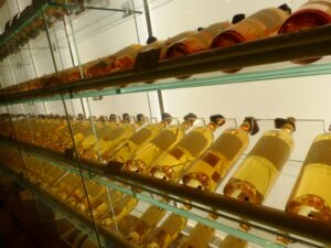 UK-tasse-su-vino-al-52%-Hedonism-Londra