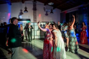 matrimonio-party-nel-fienile-della-Fattoria-del-Colle