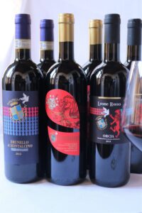Speciale-selezione-mix-di-vini-fiori-all-occhiello-Donatella-Cinelli-Colombini