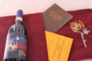 Offer-Brunello-di-Montalcino-Prime-Donne-2017-with-recipe-booklet-from-Fattoria-del-Colle-and-Donatella-Cinelli-Colombini-apron