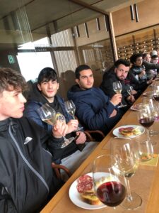 Progetto D-Vino delle Donne del Vino esperienza di assaggio in una quinta classe
