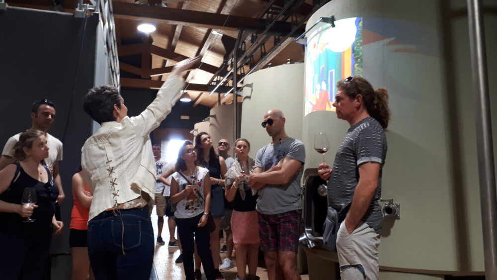 Dalla-visita-in-cantina-alla-fidelizzazione-del-cliente-CRM-e-Wine-Club