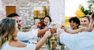 I-benefici-del-consumo-moderato-di-vino-e-la decisione-anti-alcol-dell'OMS-che-introduce-il-proibizionismo-in-Europa