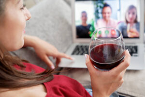 E-commerce del vino si prevedono 42 miliardi entro il 2025
