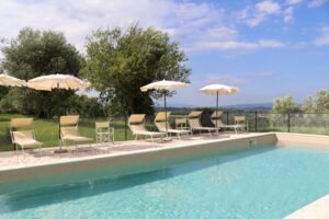 Piscina panoramica dopo il restauro, Fattoria del Colle