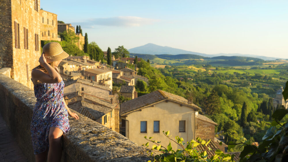 2023 manuale sul turismo del vino Città del Vino, Movimento Turismo del Vino, Donne del Vino, Dario Stefano, Nomisma-Wine Monitor, Donatella Cinelli Colombini