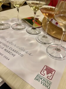 Marche grandi vini bianchi in assaggio per le Donne del Vino
