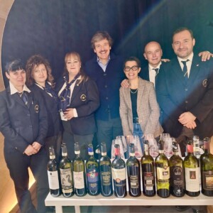 Benvenuto Brunello 2024 Andrea Lonardi MW con Violante Gardini Cinelli Colombini e Marcello Vagini AIS Siena