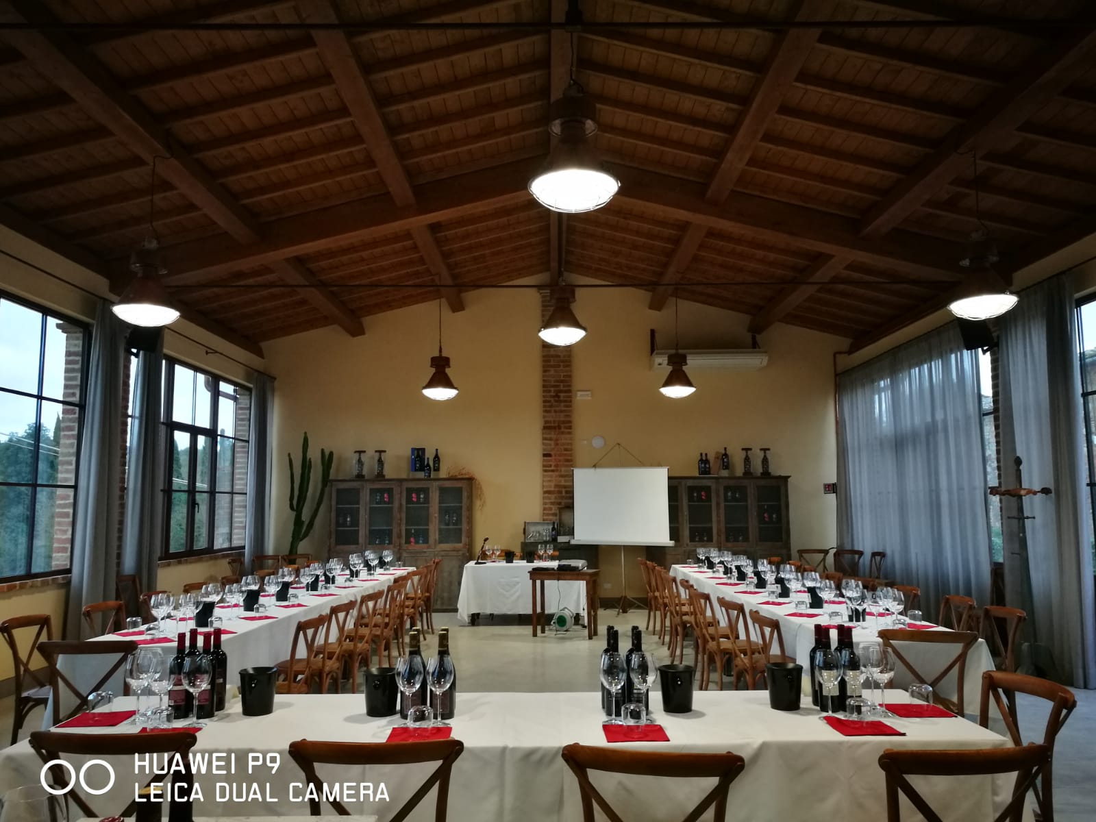 degustazione guidata in cantina Fattoria del Colle Toscana