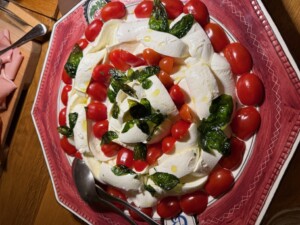 caprese con ilio di olive extravergine del frantoio Buonamici