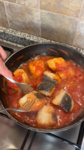 Preparazione della ricetta del baccalà alla fratina