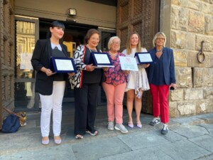 Elisabetta Tognana fondatrice delle Donne del Vino insieme a quattro socie a Firenze Palazzo Vecchio
