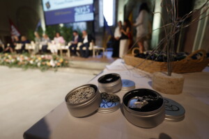 I 3 gioielli delle orafe di LAO - Le Arti Orafe Jewellery School di Firenze - realizzati per il Premio Casato Prime Donne 2025